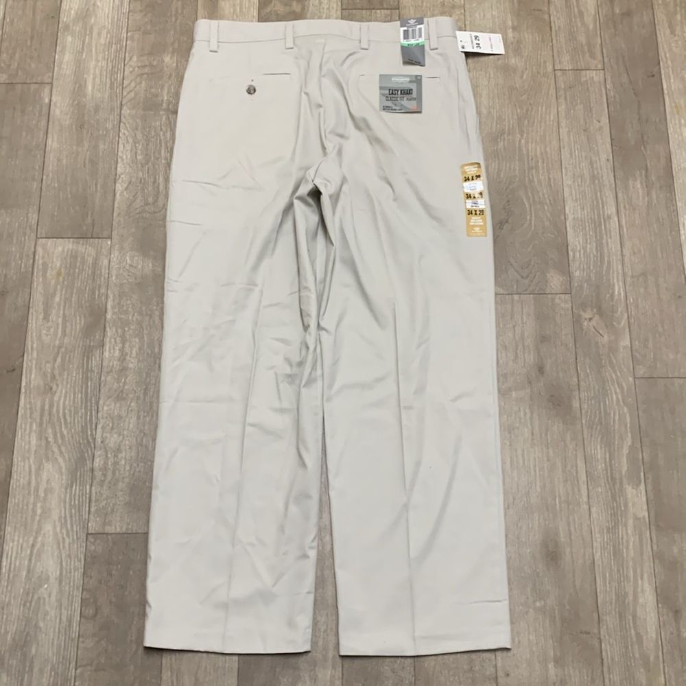 Mens Nwt Dockers Classic Fit Pleated Easy Fit‎ Khaki Casual Dress Pants